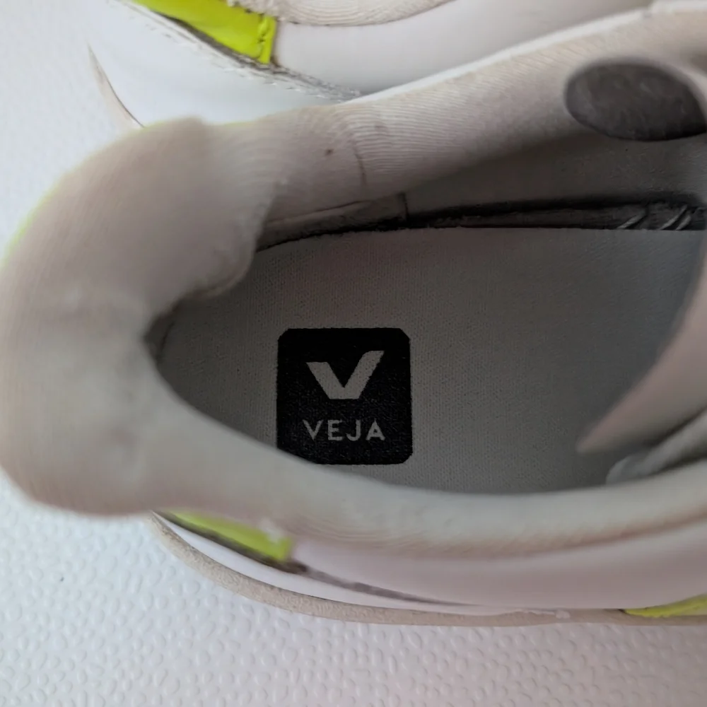 Veja V-10 Leather Sneakers Fluorescent yellow